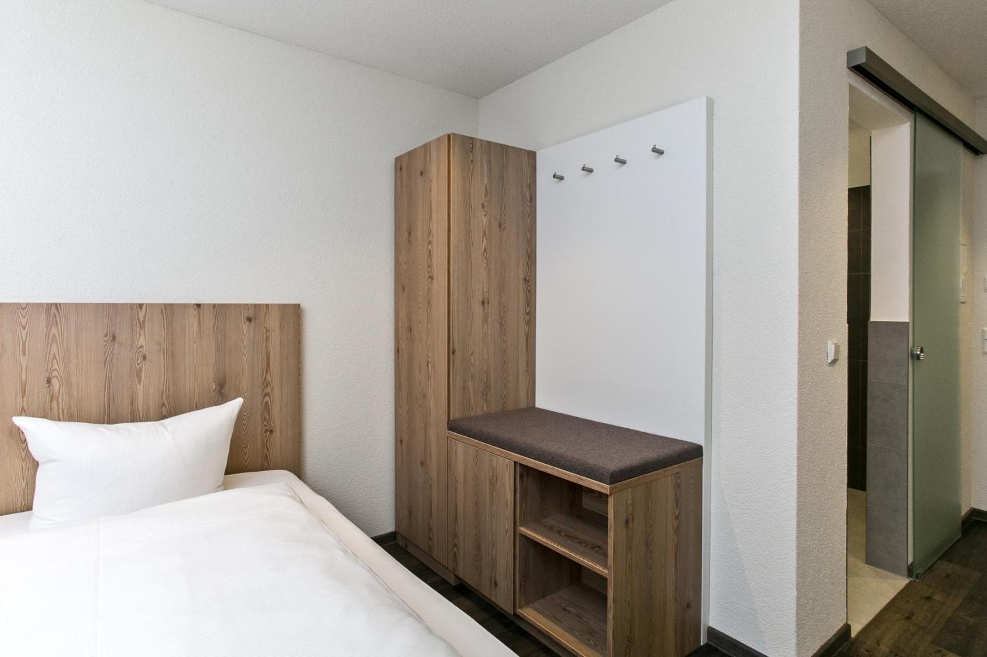 Hotel-Gasthaus Engel Luttingen Лауфенбург Екстериор снимка
