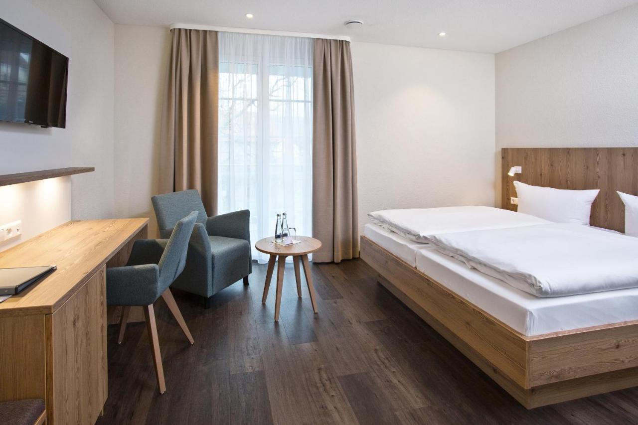 Hotel-Gasthaus Engel Luttingen Лауфенбург Екстериор снимка