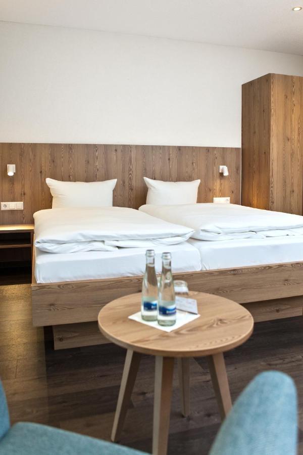 Hotel-Gasthaus Engel Luttingen Лауфенбург Екстериор снимка