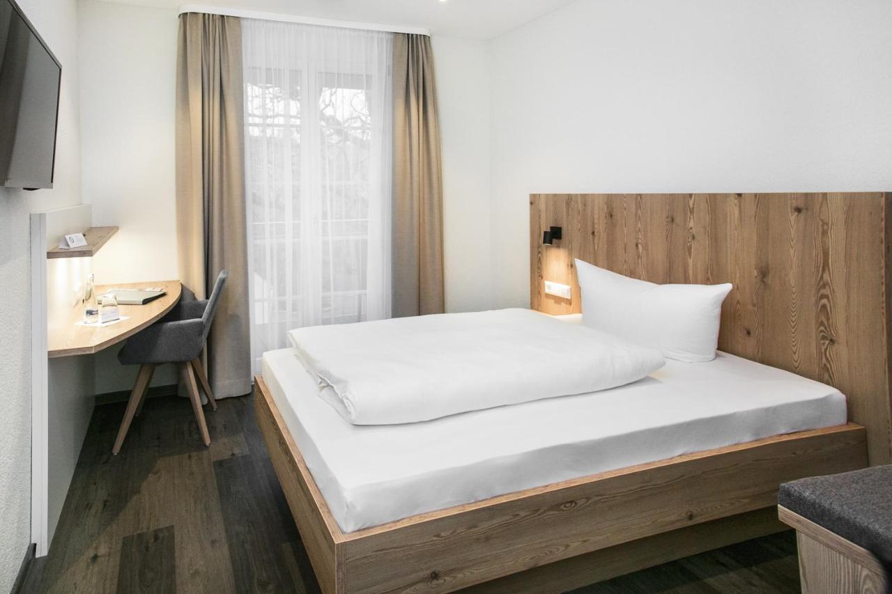 Hotel-Gasthaus Engel Luttingen Лауфенбург Екстериор снимка