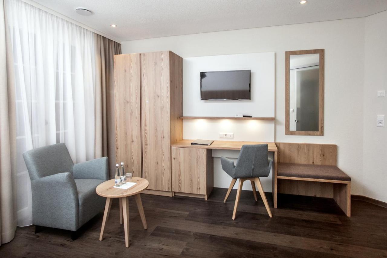 Hotel-Gasthaus Engel Luttingen Лауфенбург Екстериор снимка