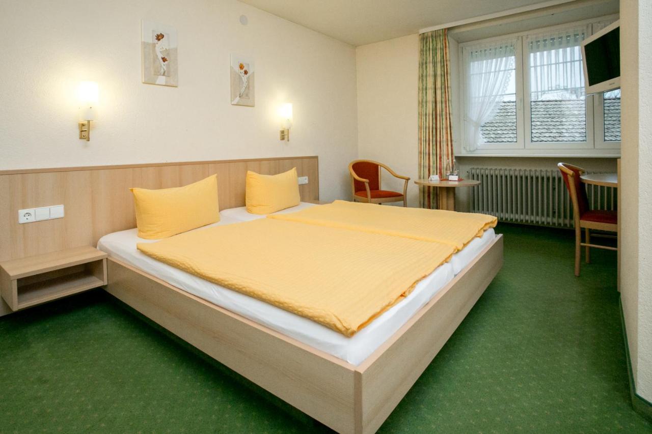 Hotel-Gasthaus Engel Luttingen Лауфенбург Екстериор снимка