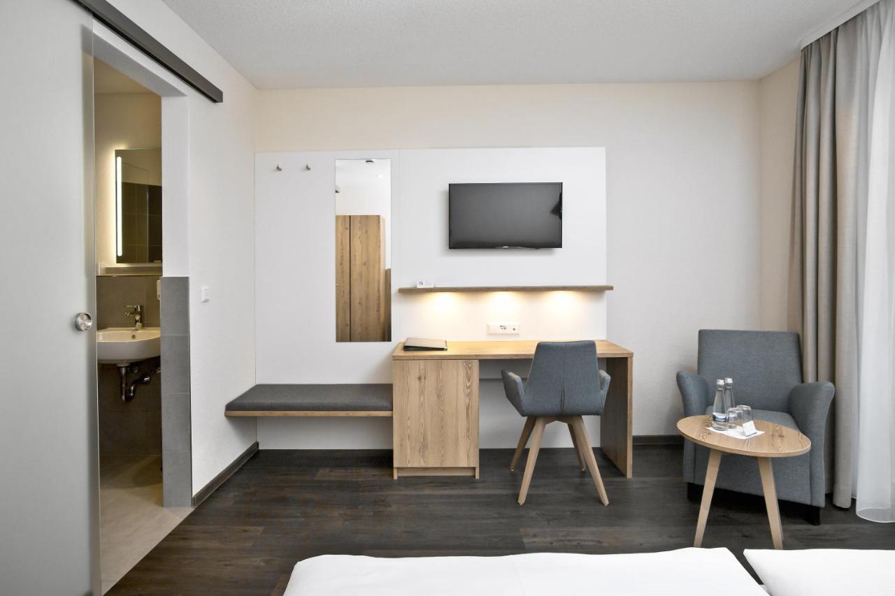 Hotel-Gasthaus Engel Luttingen Лауфенбург Екстериор снимка