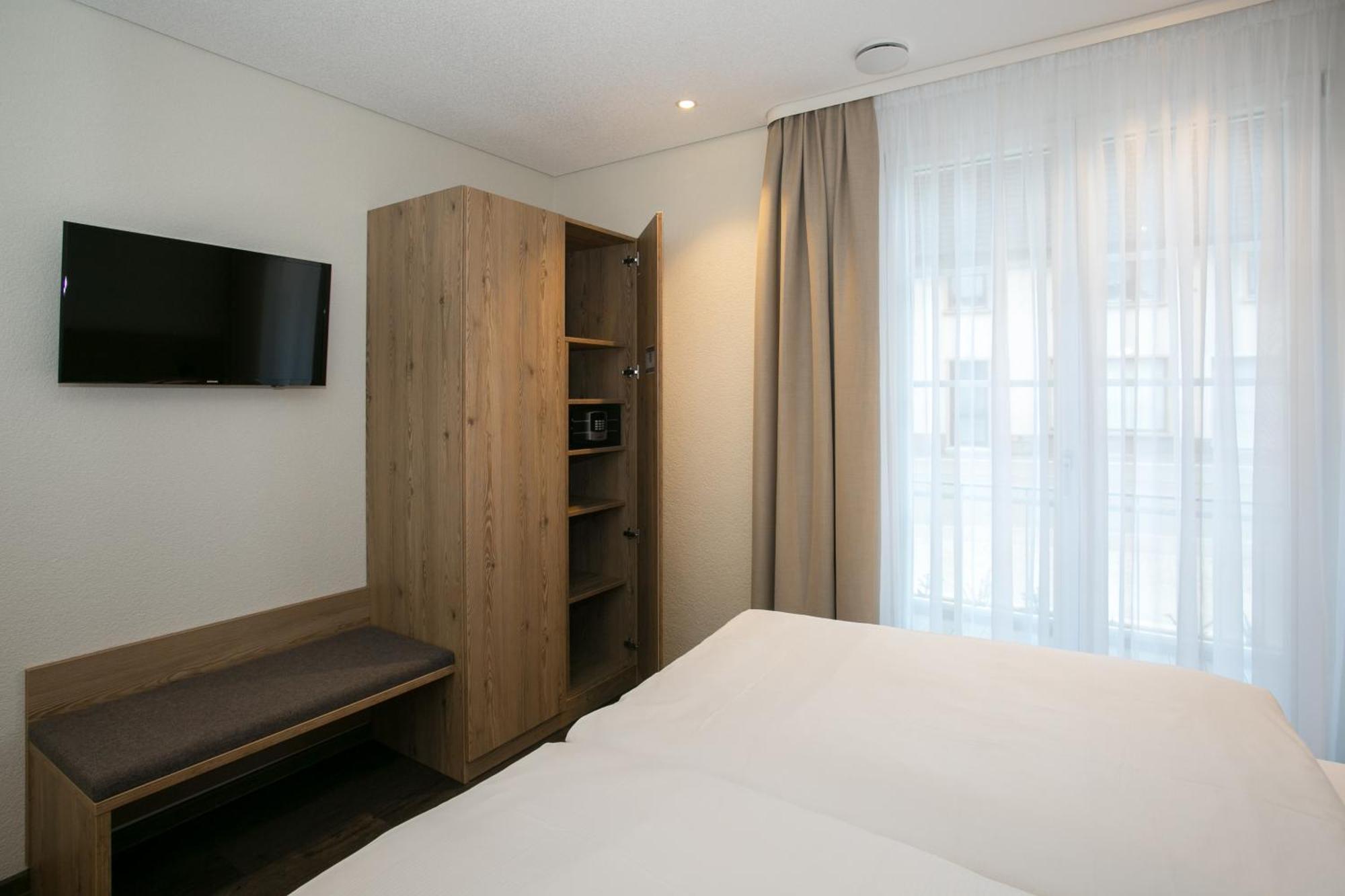 Hotel-Gasthaus Engel Luttingen Лауфенбург Стая снимка
