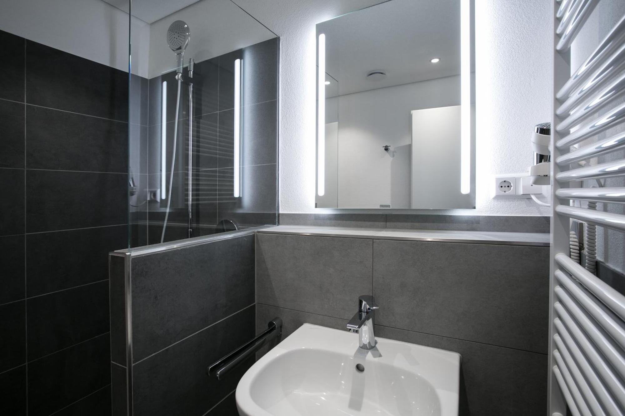 Hotel-Gasthaus Engel Luttingen Лауфенбург Стая снимка